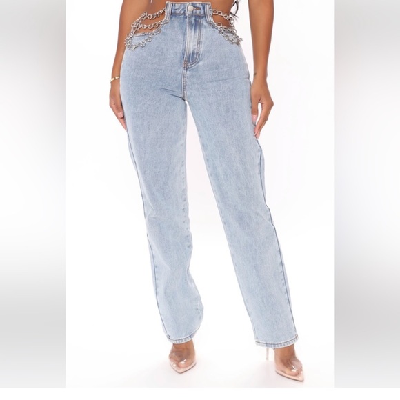 FASHION NOVA Link By Link Straight Leg Jeans- Light Blue Wash - Picture 1 of 7